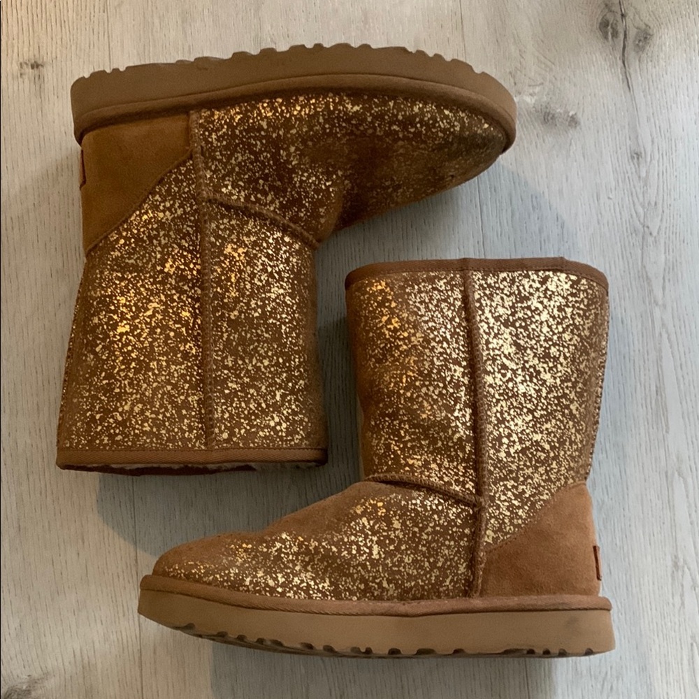 Women's UGGS Classic‎ Shirt Glittery Wool Boots